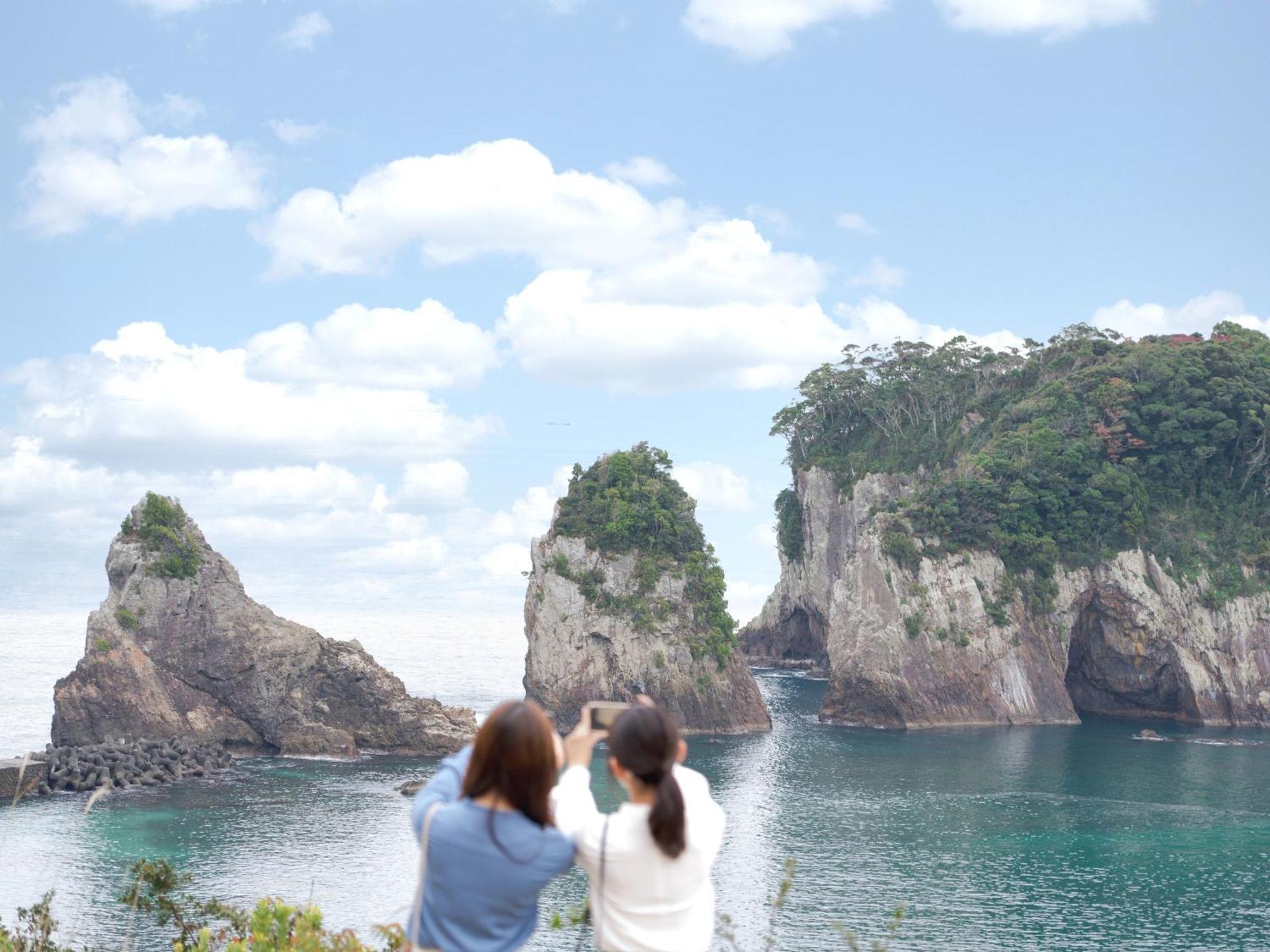 Kumano-Bettei Nakanoshima Натикацуура Экстерьер фото